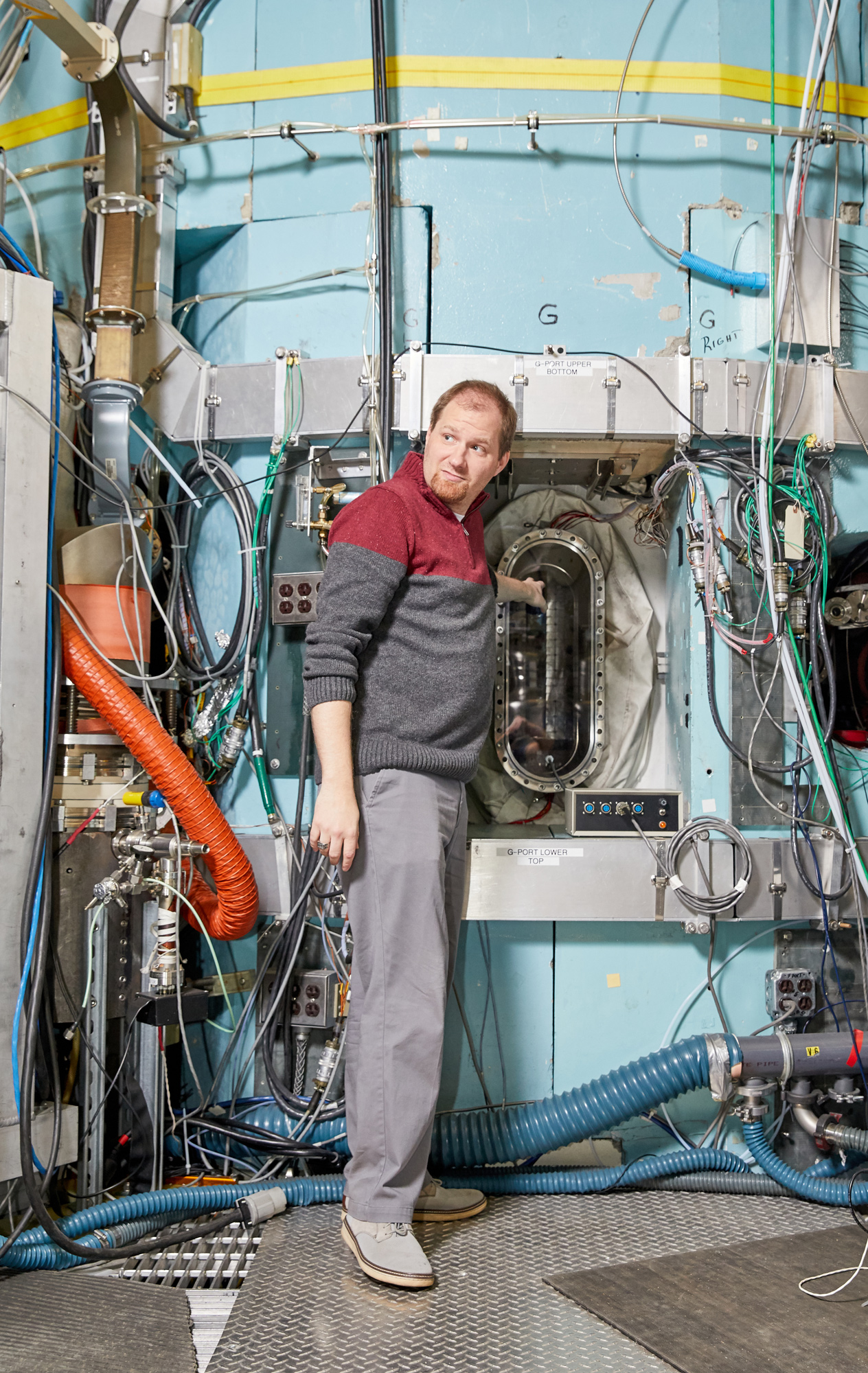 Tokamak Alcator C-Mod at MIT Plasma Science and Fusion Center